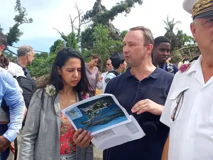 La ministre des Outre-mer en balade dans le quartier problématique de la Vigie en Petite-Terre