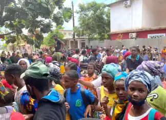 L’intersyndicale refuse les conditions du rectorat et le dialogue L’intersyndicale refuse les conditions du rectorat et le dialogue