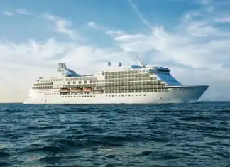 Mayotte ouvre sa saison des croisières avec l’escale du Seven Seas Navigator Mayotte ouvre sa saison des croisières avec l’escale du Seven Seas Navigator