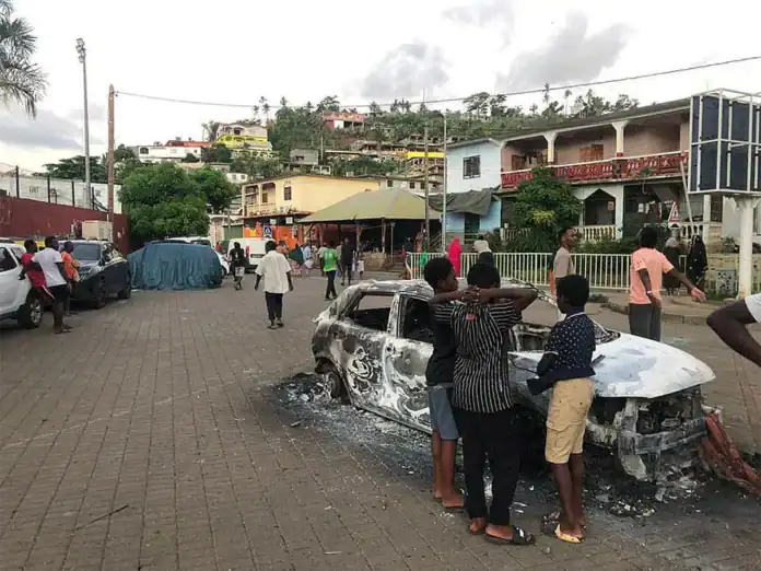 Mayotte : Sada et Mangajou unissent leurs voix lors d'une marche citoyenne