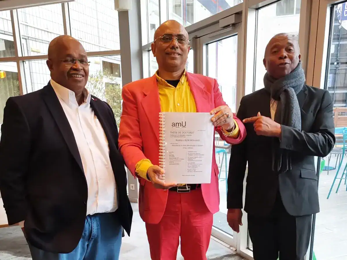 Thèse de doctorat « Mayotte et le droit des peuples à disposer d’eux-mêmes »