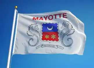 Thèse de doctorat « Mayotte et le droit des peuples à disposer d’eux-mêmes » Thèse de doctorat « Mayotte et le droit des peuples à disposer d’eux-mêmes »