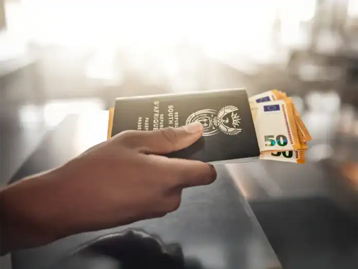 Un nouvel arrêté clarifie l’aide au retour des étrangers en situation irrégulière