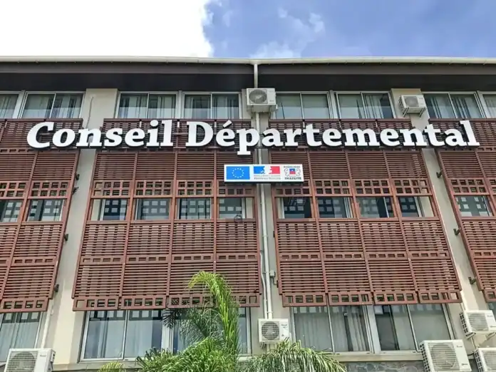 Changement statutaire de la CDM : pas de transfert de compétences régionales sans les financements liés