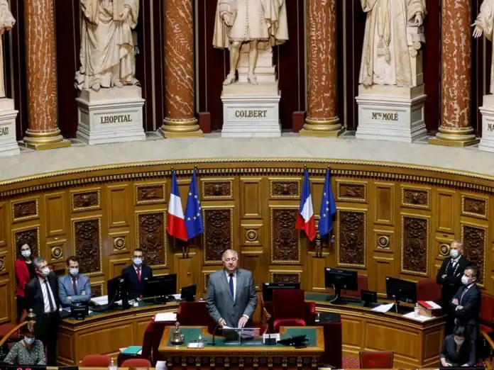 Délinquance des mineurs : au Sénat, l’Hexagone débat, Mayotte alerte