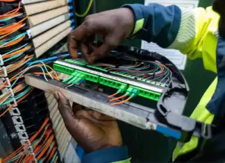 Fibre optique, Orange et Réunicâble s’affrontent pour mayotte Fibre optique, Orange et Réunicâble s’affrontent pour mayotte