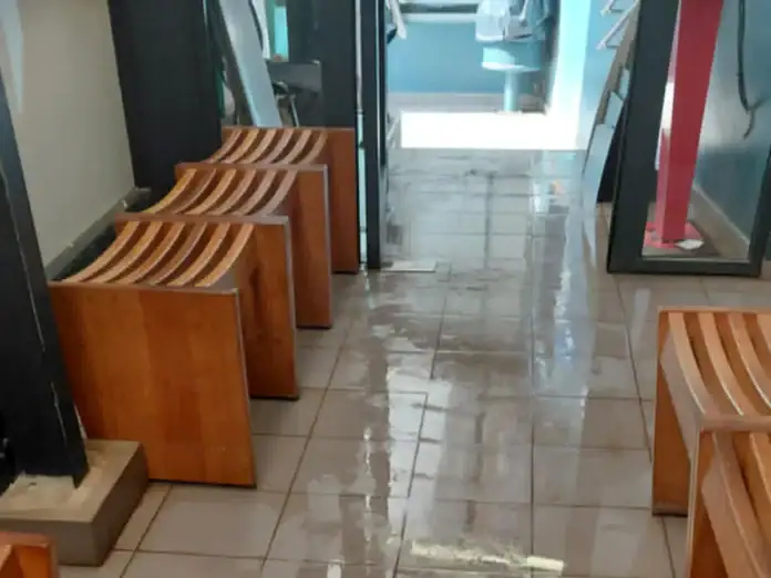 Le bureau de la honte : quand le mépris s’installe sous couvert de monopole