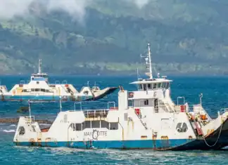 L’État renonce aux barges de surveillance maritime à Mayotte L’État renonce aux barges de surveillance maritime à Mayotte