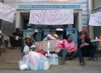 Privés d’eau, d’électricité et de sécurité, des locataires bloquent la SIM Privés d’eau, d’électricité et de sécurité, des locataires bloquent la SIM