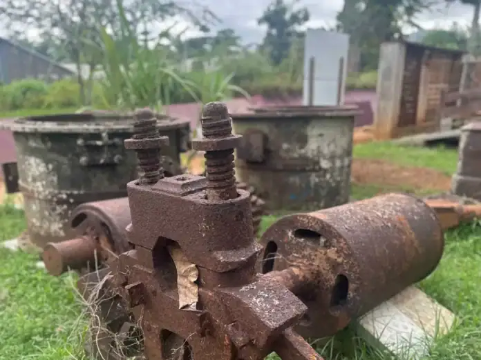 À Longoni, les vestiges de l’usine sucrière en attente d’un sursaut citoyen À Longoni, les vestiges de l’usine sucrière en attente d’un sursaut citoyen