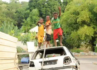 De plus en plus d’enfants non-scolarisés à Mayotte De plus en plus d’enfants non-scolarisés à Mayotte