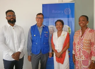 À Mayotte, le gouverneur du Rotary vient soutenir l’action des clubs À Mayotte, le gouverneur du Rotary vient soutenir l’action des clubs