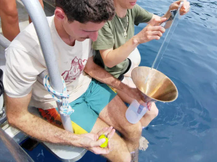 Des milliards de particules de micro plastiques tombent sur Mayotte chaque jour
