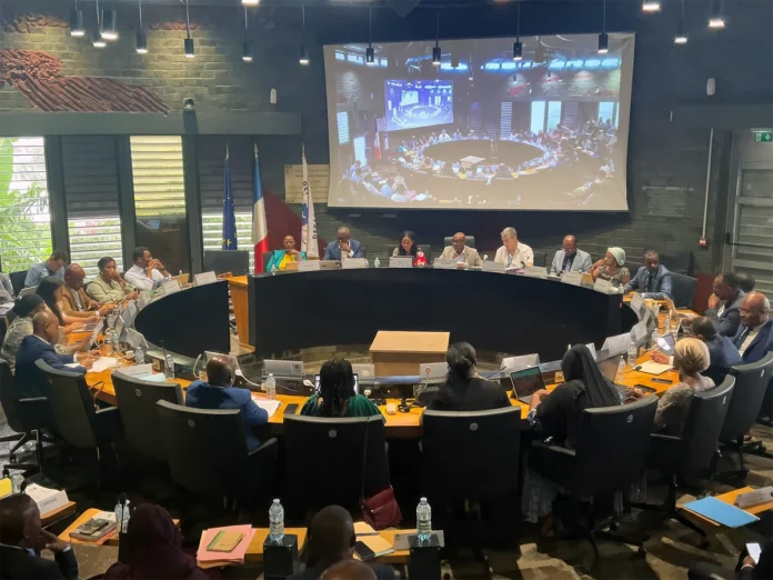 Le budget 2026 adopté dans la tension malgré de vives critiques