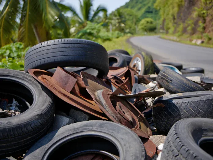 Le SIDEVAM 976 dénonce un dépôt sauvage sur la RN2