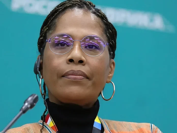 Menaces hybrides : quand l’influenceuse de Vladimir Poutine en Afrique s’adresse aux Mahorais