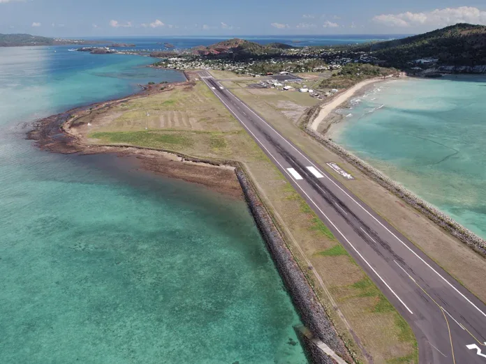 Piste de l'aéroport de Pamandzi : Saïd Omar Oili demande des éclaircissements sur le coût et la durée des travaux