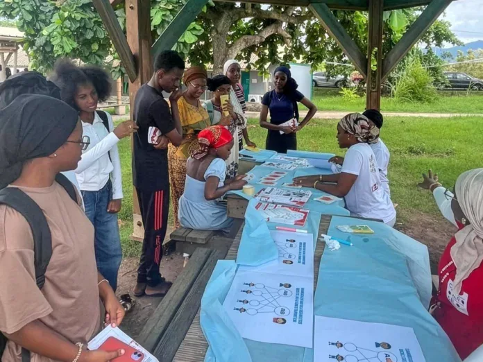 Sensibilisation des lycéens de Chirongui à la drépanocytose et au dépistage Sensibilisation des lycéens de Chirongui à la drépanocytose et au dépistage