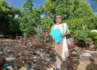 Camp de Tsoundzou : la colère d’Anchya Bamana face à une situation “indigne” Camp de Tsoundzou : la colère d’Anchya Bamana face à une situation “indigne”