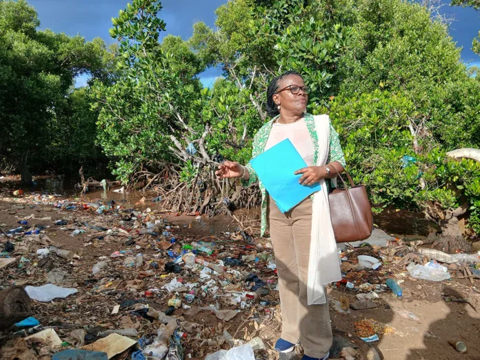 Camp de Tsoundzou : la colère d’Anchya Bamana face à une situation “indigne”