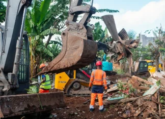 Combani : une nuit de tensions, un matin de démolition Combani : une nuit de tensions, un matin de démolition