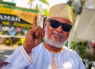 Comores : l’artiste Moustoifa Idaroussi derrière les barreaux Comores : l’artiste Moustoifa Idaroussi derrière les barreaux