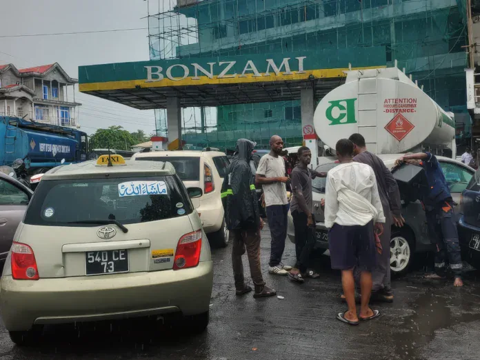 Comores : retour des files d’attente dans les stations-service