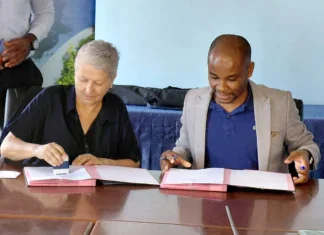 Aménagement de Mamoudzou : la mairie signe plusieurs conventions de financement avec l’AFD Aménagement de Mamoudzou : la mairie signe plusieurs conventions de financement avec l’AFD