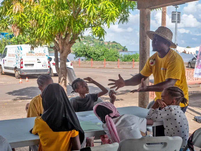 À Chiconi, le festival Resaka ny Kalamu fait exister la parole des enfants