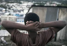 À Mayotte, 44 % des mineurs vivent dans des logements en tôle À Mayotte, 44 % des mineurs vivent dans des logements en tôle