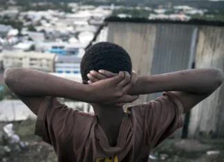 À Mayotte, 44 % des mineurs vivent dans des logements en tôle À Mayotte, 44 % des mineurs vivent dans des logements en tôle