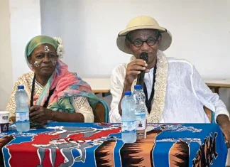 Journée traditionnelle au lycée Younoussa Bamana : héritage et transmission avec Nassur Attoumani Journée traditionnelle au lycée Younoussa Bamana : héritage et transmission avec Nassur Attoumani