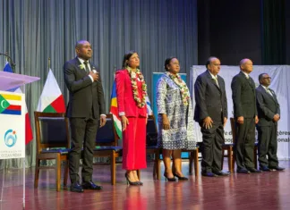 La diplomatie pragmatique de Paris pour insérer Mayotte dans la COI La diplomatie pragmatique de Paris pour insérer Mayotte dans la COI