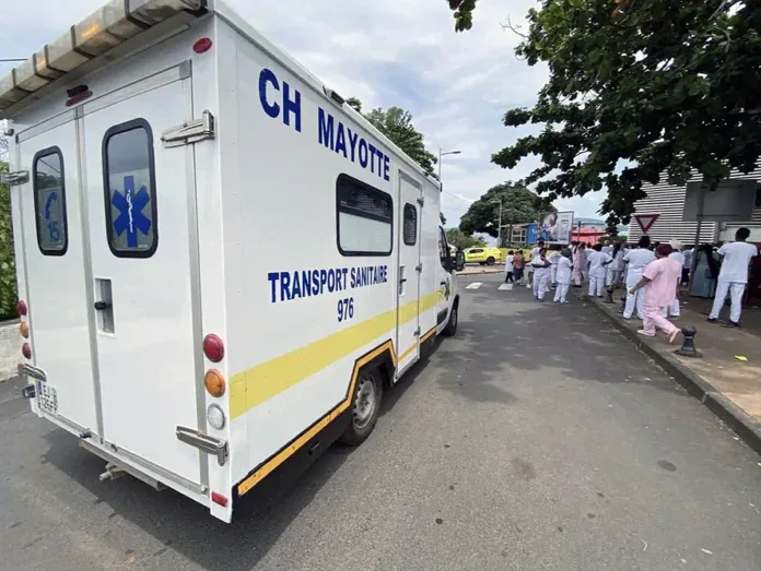 Les ambulanciers du CHM brandissent la menace d'une grève illimitée à partir du 24 juin