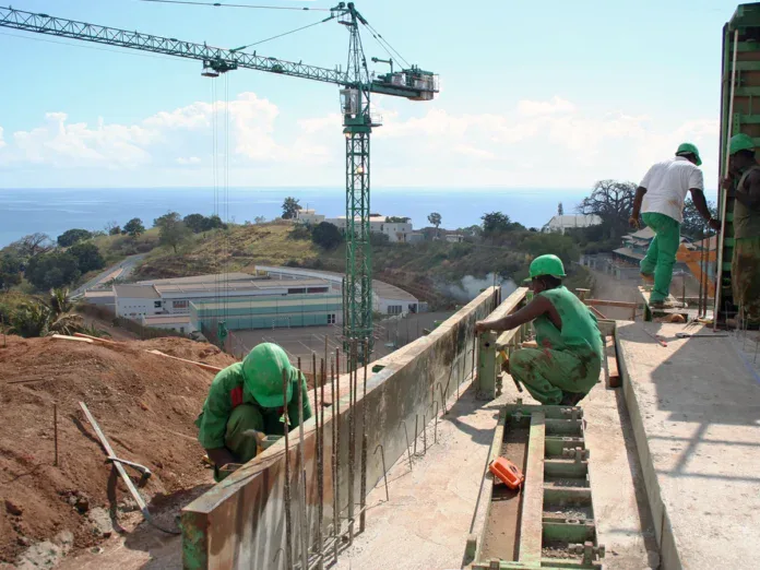Mayotte 2026 : les cinq secteurs qui recrutent le plus