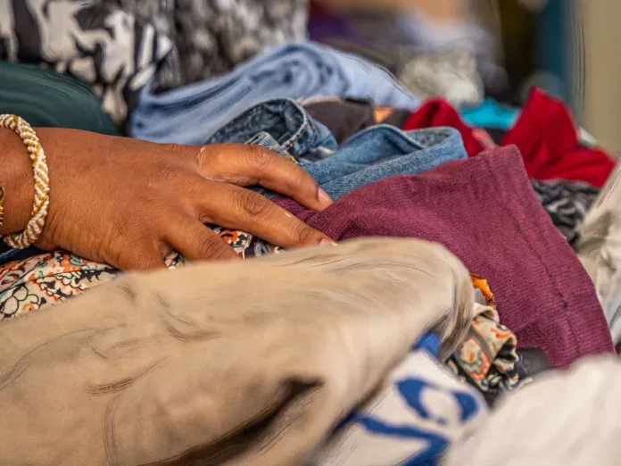 Solidarité : une grande distribution gratuite de vêtements à Cavani dimanche