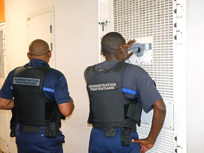 Une pétition à La Réunion contre les transferts de détenus mahorais