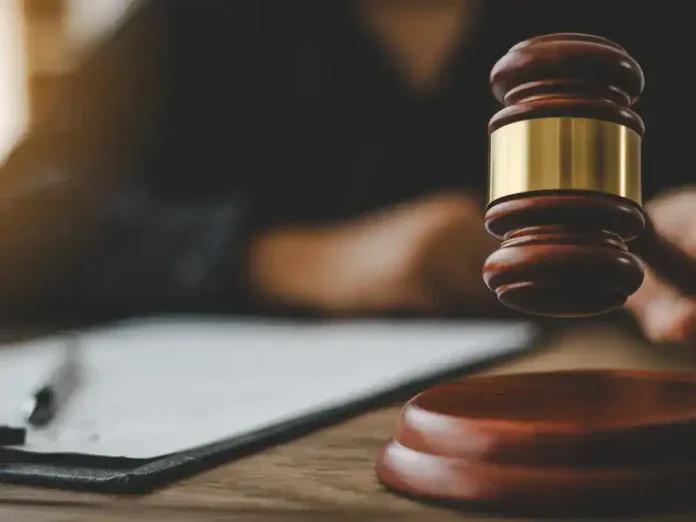 Vingt mois de prison après des violences intrafamiliales