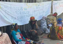 Vives réactions après les déclarations comoriennes : des collectifs bloquent la préfecture de Mayotte Vives réactions après les déclarations comoriennes : des collectifs bloquent la préfecture de Mayotte