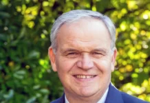 François-Noël Buffet proposé comme Défenseur des Droits par Emmanuel Macron : une bonne nouvelle pour Mayotte ? François-Noël Buffet proposé comme Défenseur des Droits par Emmanuel Macron : une bonne nouvelle pour Mayotte ?