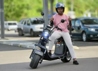 Les scooters électriques inondent les routes mahoraises Les scooters électriques inondent les routes mahoraises