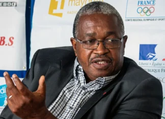 Mansour Kamardine, avocat et ancien député : « Pour l’amour de la République, l’État doit se décoloniser à Mayotte » Mansour Kamardine, avocat et ancien député : « Pour l'amour de la République, l'État doit se décoloniser à Mayotte »