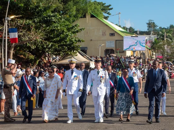 Mayotte c&eacute;l&egrave;bre le 14 juillet avec un important d&eacute;fil&eacute; &agrave; Mamoudzou