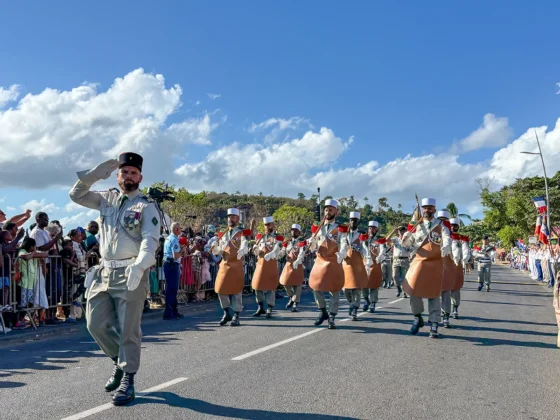 Mayotte c&eacute;l&egrave;bre le 14 juillet avec un important d&eacute;fil&eacute; &agrave; Mamoudzou