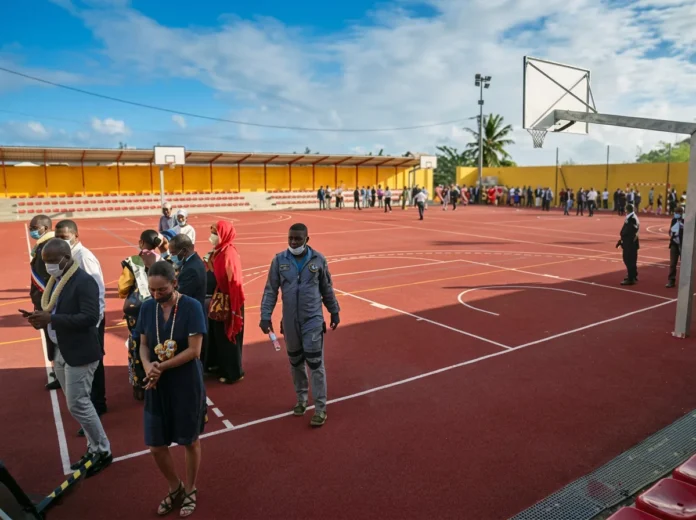 Mayotte : des infrastructures publiques toujours à l'abandon plusieurs mois après Chido