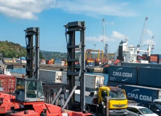 Port de Longoni : Ida Nel accuse l’État d’avoir orchestré son éviction Port de Longoni : Ida Nel accuse l'État d'avoir orchestré son éviction