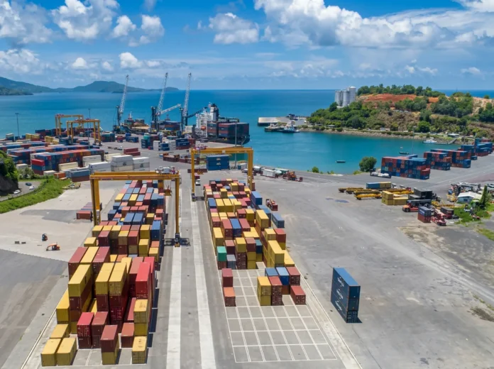 Pour la reprise du port de Longoni, le compte à rebours a commencé Pour la reprise du port de Longoni, le compte à rebours a commencé