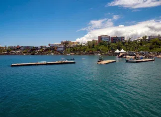 Reconstructions après Chido : un accord trouvé pour la reconstruction des pontons de Mamoudzou et de Dzaoudzi Reconstructions après Chido : un accord trouvé pour la reconstruction des pontons de Mamoudzou et de Dzaoudzi