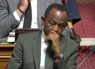 Refondation de Mayotte : « Qui tient réellement la barre ? », s’interroge le sénateur Saïd Omar Oili Refondation de Mayotte : « Qui tient réellement la barre ? », s'interroge le sénateur Saïd Omar Oili