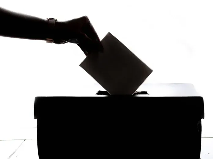 Réformes à Mayotte : pourquoi les promesses de l'État peinent-elles à devenir réalité ? Réformes à Mayotte : pourquoi les promesses de l'État peinent-elles à devenir réalité ?